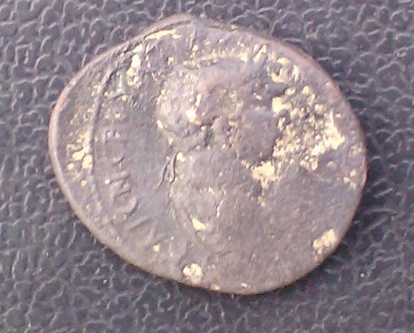 moneda antica x 1.JPG