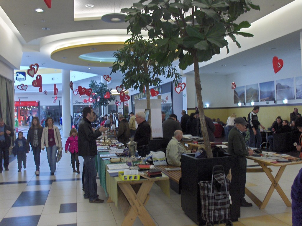 Targ Era Oradea 3 martie 004.jpg