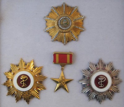 medalii comuniste.JPG