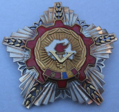 ordinul victoria socialismului fata.JPG