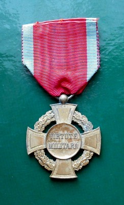Med. Virtutea Militara REGE cl.1_rv.JPG