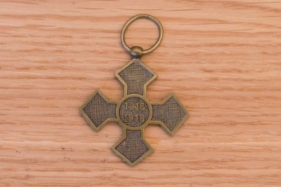 crucea comemorativa a razboiului 1916-1918 2.jpg