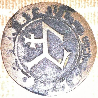 ma ajuta cineva sa identific artefactele