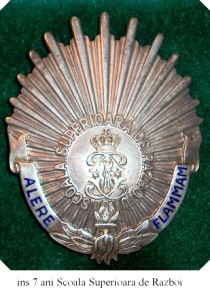 Insigna Alere Flammam.jpg