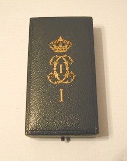 Cutie de Meritul comercial si industrial